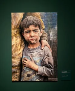 foto niño Steve McCurry